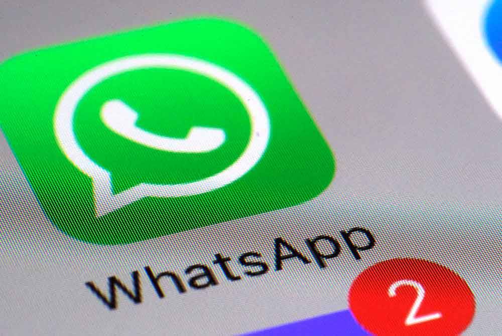 Penggunaan grup WhatsApp atau Telegram ini wujud ketika pandemik Covid-19. Gambar hiasan