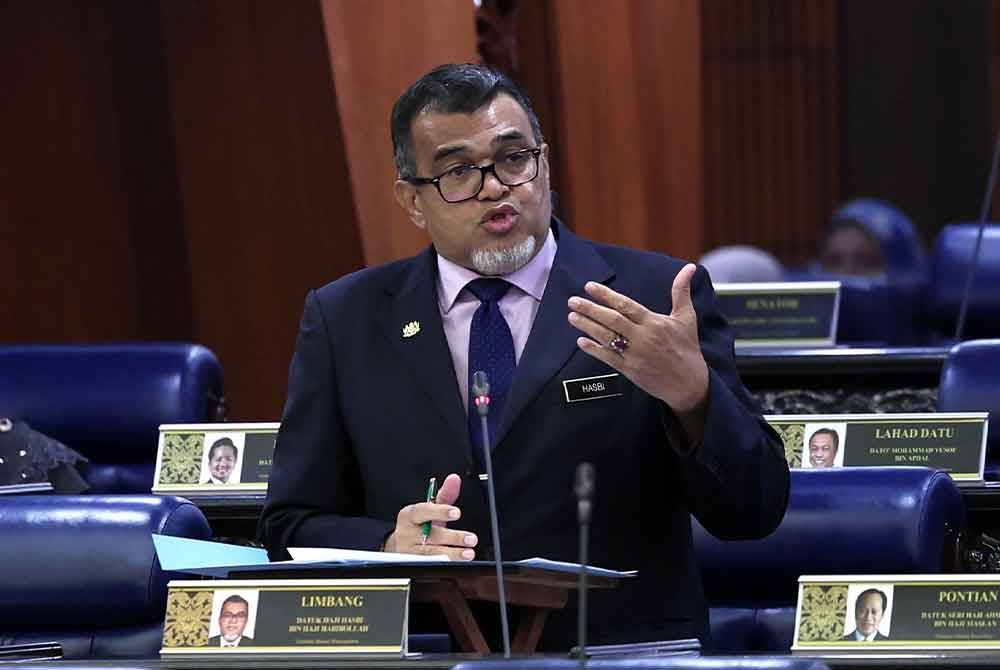 Hasbi ketika sesi Waktu Pertanyaan-Pertanyaan Menteri pada Persidangan Dewan Rakyat di Bangunan Parlimen. Foto Bernama