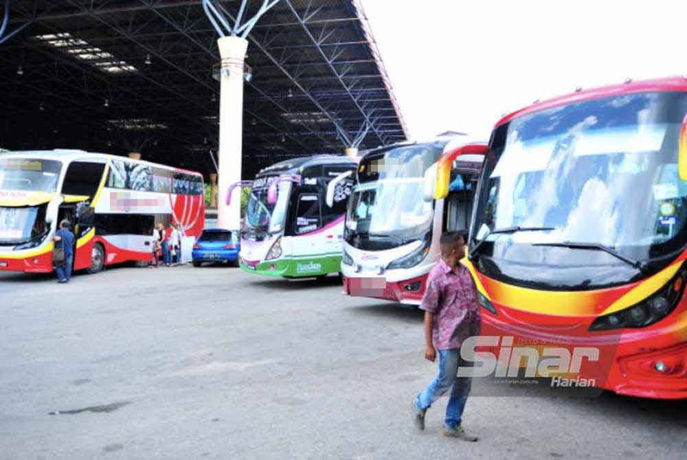 Kadar tambang bas ekpres kategori perkhidmatan ekonomi mengalami kenaikan 10 peratus sempena perayaan Hari Raya Aidilfitri mulai 4 hingga 17 April ini. Gambar hiasan