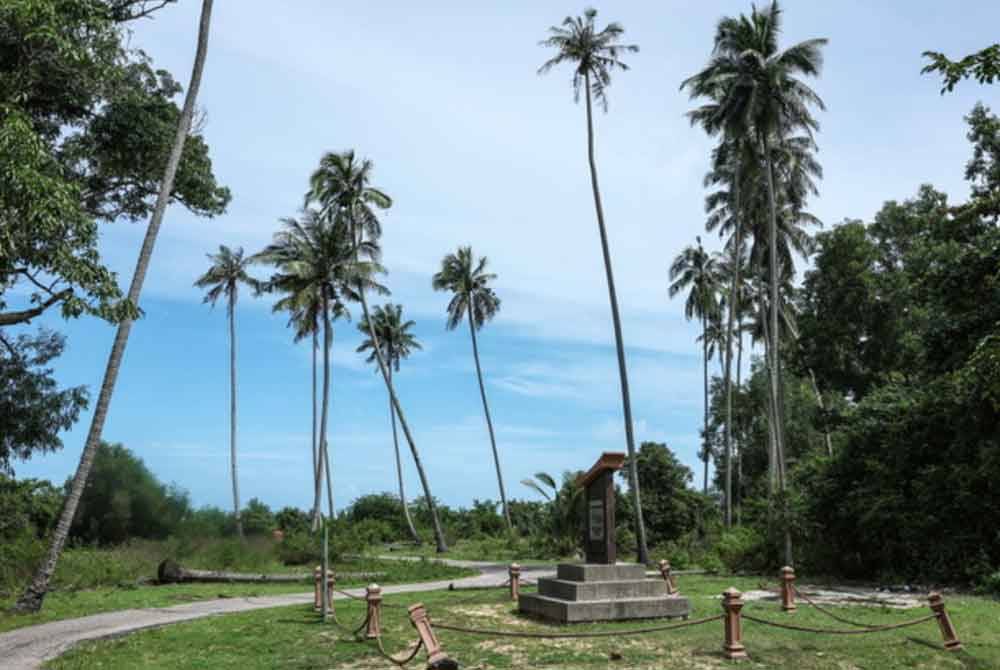 Tugu pendaratan Jepun di Pantai Kuala Pak Amat di Pengkalan Chepa bukan berada pada lokasi sebenar pendaratan Jepun di negara ini pada 8 Disember 1941. Foto Bernama