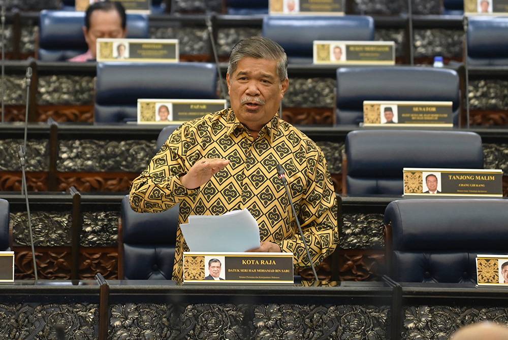 Mohamad pada sesi Waktu Pertanyaan-Pertanyaan Menteri di Dewan Rakyat pada Khamis.