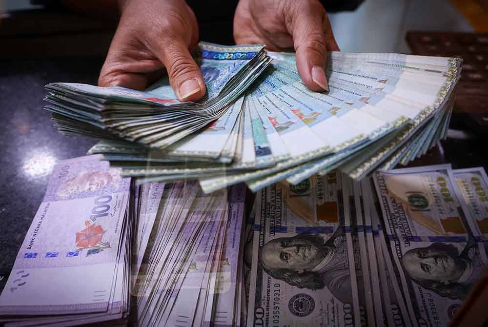 Pada 6 petang Khamis, ringgit diniagakan pada 4.6840/6880 berbanding dolar AS.