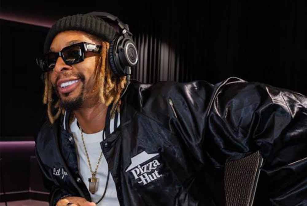 Lil Jon melafazkan kalimah syahadah pada Jumaat di sebuah masjid di Los Angeles, Amerika Syarikat.