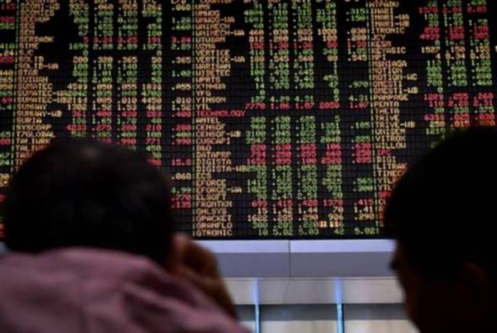 Pada 9.11 pagi, FTSE Bursa Malaysia KLCI (FBM KLCI) meningkat 2.77 mata kepada 1,538.56 daripada 1,535.79 pada Rabu. Foto hiasan