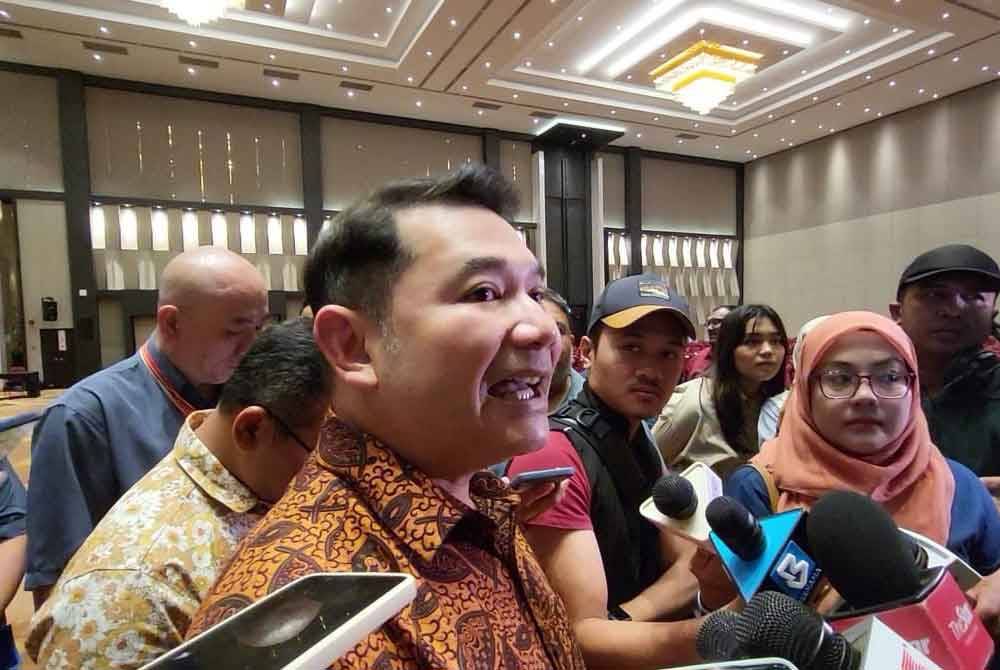 Rafizi ketika ditemui petugas media selepas Sesi Townhall Bersama Menteri Ekonomi Berkenaan PADU, pada Sabtu.