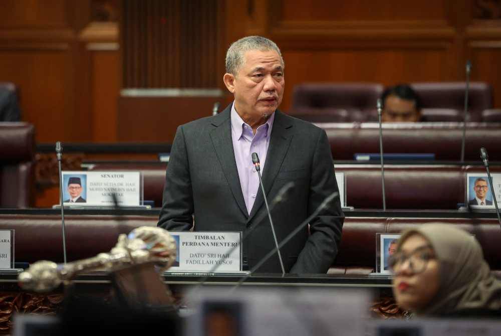 Fadillah menggulung perbahasan Usul Menjunjung Kasih Titah Diraja bagi Kementerian Kemajuan Desa dan Wilayah pada Persidangan Dewan Negara di Bangunan Parlimen hari ini. Foto Bernama