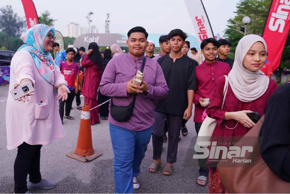 Antara pengunjung yang hadir pada Program Iftar Ala Madinah @Karangkraf 2024 pada Khamis. Foto Sinar Harian - MOHD HALIM ABDUL WAHID