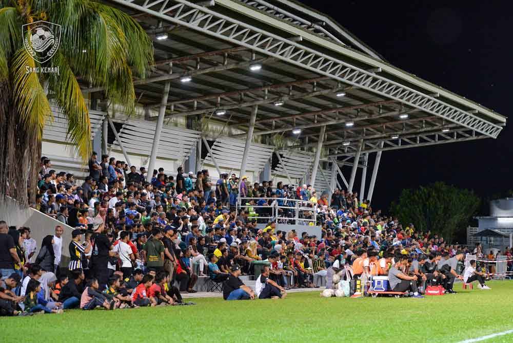 Seramai 1,656 penyokong setia Kedah Darul Aman (KDA) FC hadir menyaksikan perlawanan pertama pramusim 2024-2025 di Stadium Sultan Abdul Halim pada malam Jumaat. Foto KDA FC