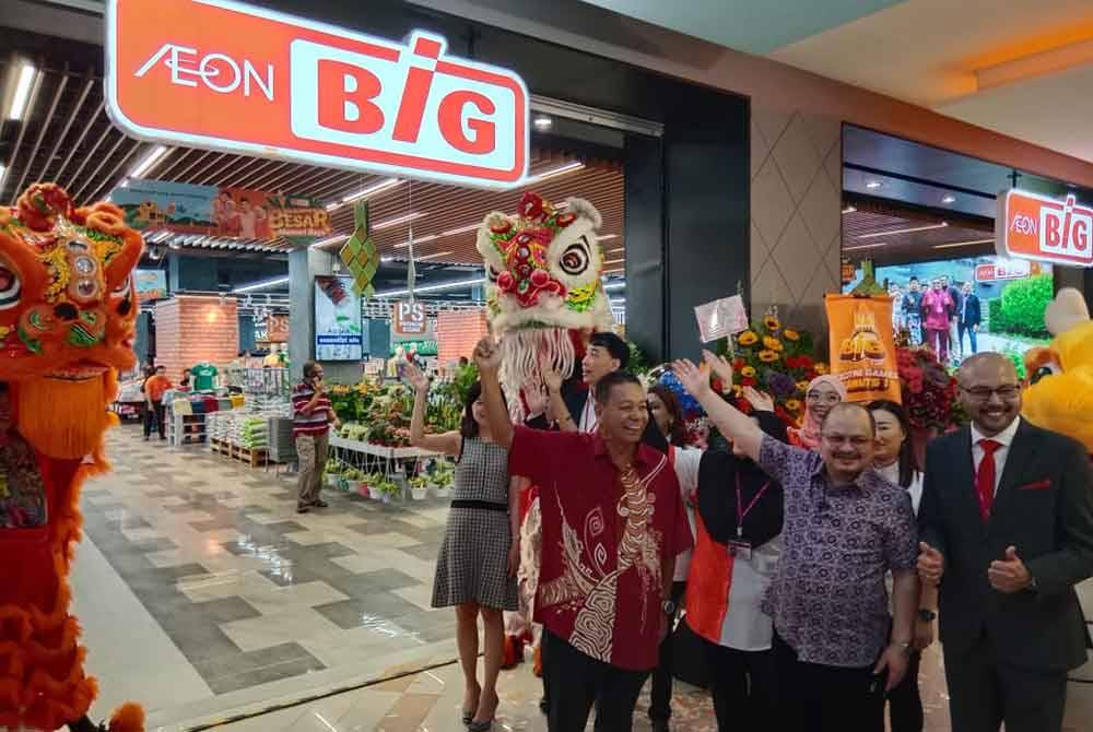 AEON BIG (M) Sdn Bhd salah satu rangkaian pasar raya besar terkemuka di negara ini membuka cawangannya yang ke-22 di Seremban pada Sabtu.