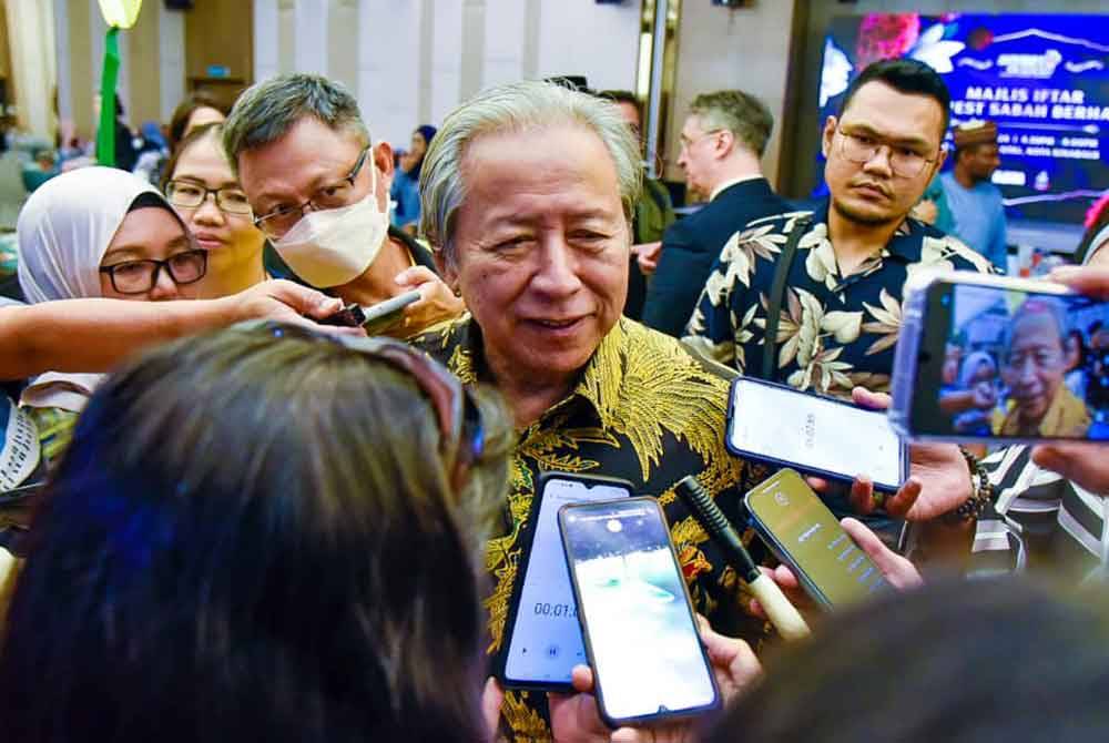 Anifah ketika ditemui pemberita selepas menghadiri Majlis Iftar Invest Sabah Berhad, di Kota Kinabalu.