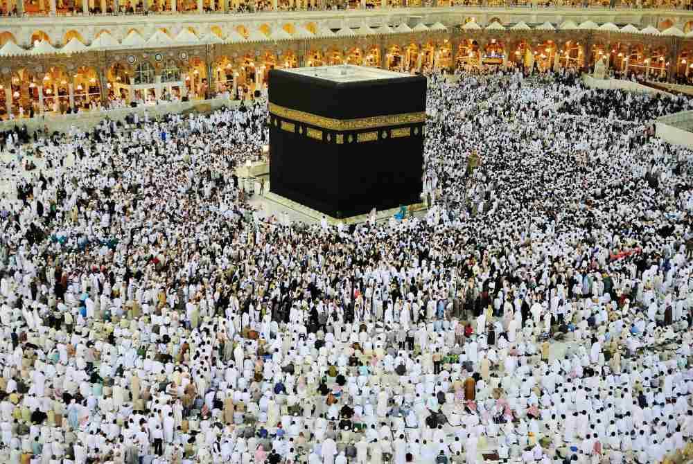 Kepresidenan Hal Ehwal Agama di Masjid al-Haram dan Masjid Nabawi sedang melakukan persiapan menyambut kehadiran jutaan pengunjung pada malam ke-29 Ramadan, dikenali sebagai malam khatam bacaan al-Quran.