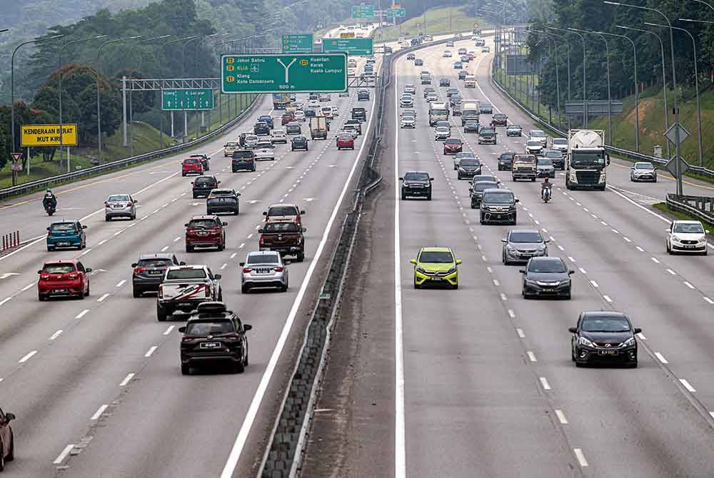 Aliran trafik dijangka meningkat susulan pengguna jalan raya mengambil peluang pemberian tol percuma di semua lebuh raya bermula Isnin.(Gambar hiasan) Foto Bernama