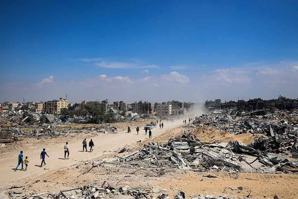 Lebih 1.7 juta penduduk di Semenanjung Gaza terpaksa melarikan diri sejak konflik Israel-Hamas meletus Oktober tahun lepas, kata Agensi Kerja dan Bantuan Pertubuhan Bangsa-Bangsa Bersatu bagi Pelarian Palestin (UNRWA) pada Ahad.(Gambar hiasan) Foto AFP