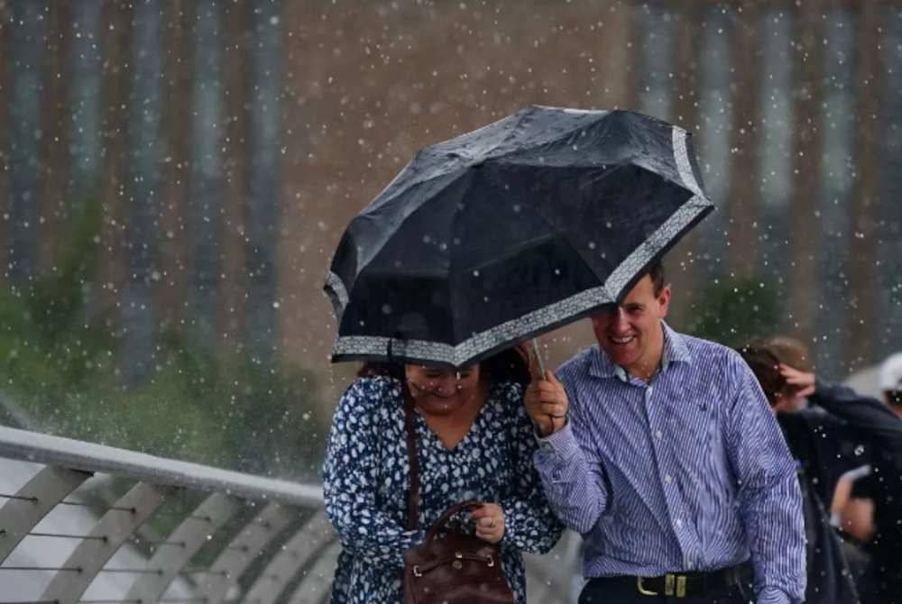 Hujan lebat dijangka melanda Britain pada minggu ini. Foto Agensi