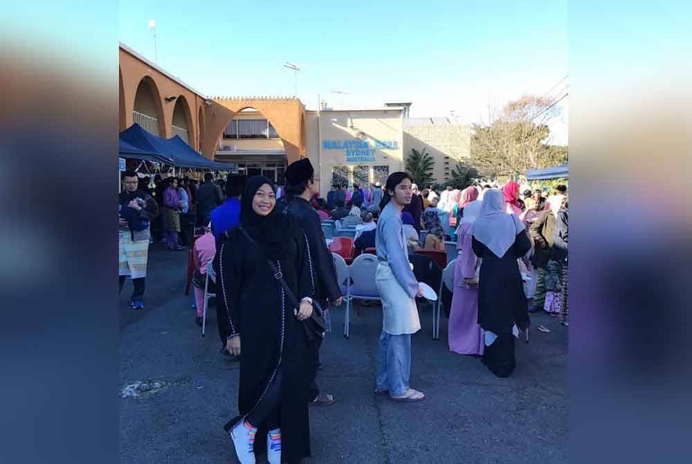 Fadilah beraya di Malaysia Hall, Sydney, Australia pada tahun 2017.