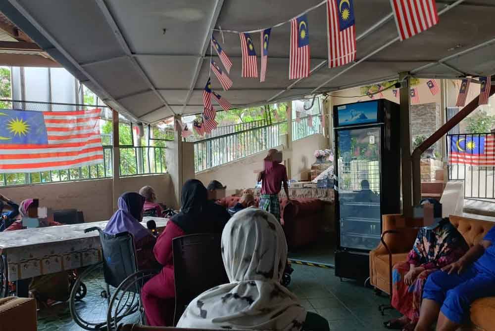 Suasana di Pusat Jagaan dan Rawatan Orang Tua Al-Ikhlas, Puchong.