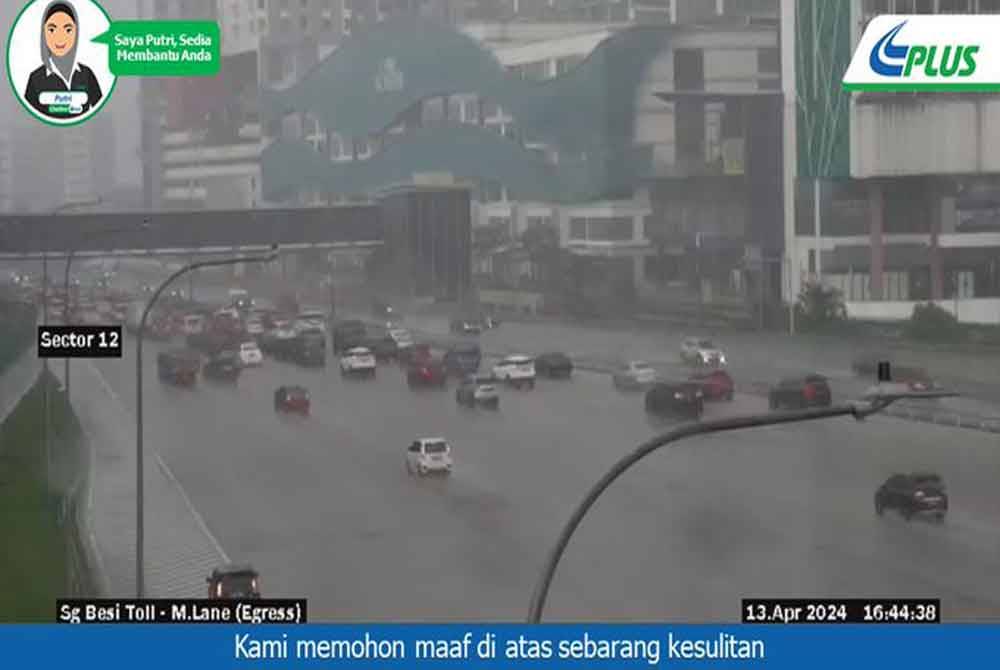 Aliran trafik sesak selepas Plaza Tol Sungai Besi menuju ke pusat bandar setakat jam 4.50 petang Sabtu.