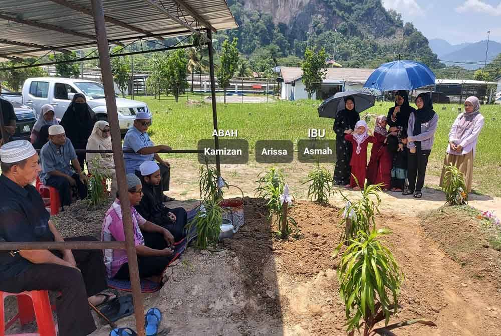 Jenazah kanak-kanak itu selamat dikebumikan semalam bersebelahan pusara ibu bapanya di Tanah Perkuburan Islam Kampung Paya Panjang dekat Padang Rengas pada Sabtu. Foto Ihsan keluarga