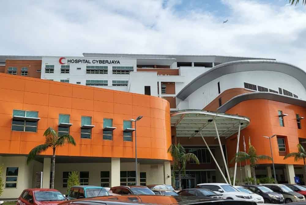 Muhammad Nur Hadith menjalani pembedahan di Hospital Cyberjaya pada Selasa.