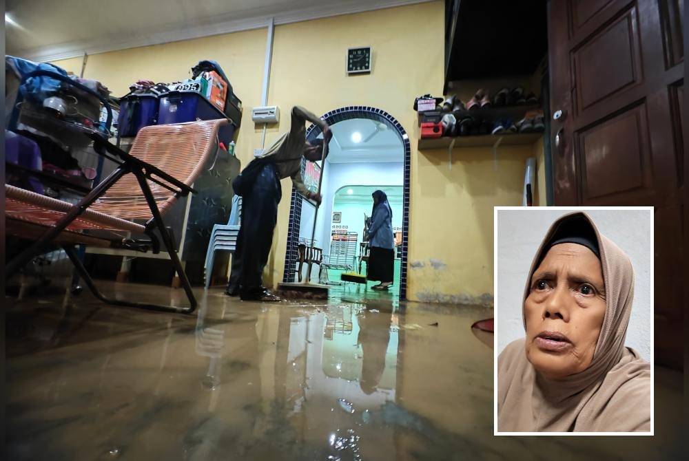 Rumah Rokiqh dinaiki banjir lumpur dalam kejadian banjir kilat di Kampung Baru Blok C, Ampangan pada petang Selasa. (Gambar kecil: Rokiah)