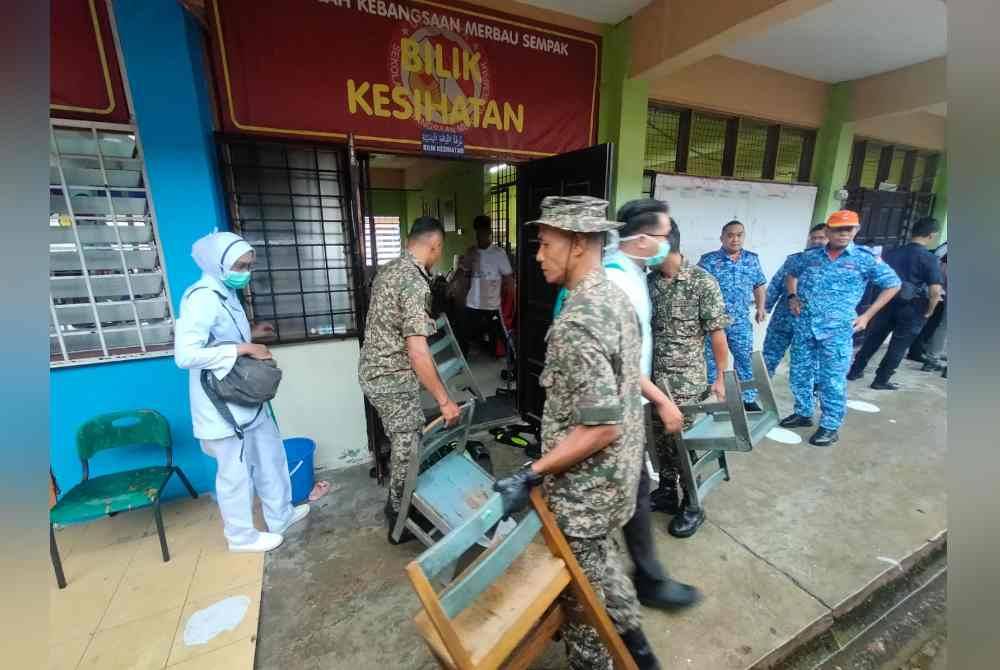 Keadaan di PPS SK Merbau Sempak.