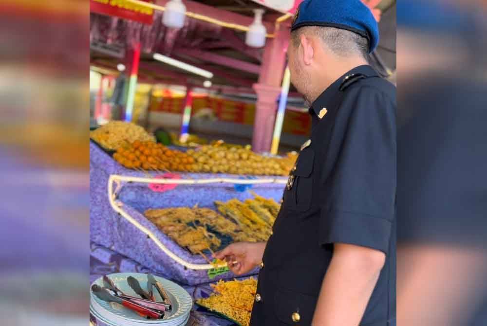 Kementerian Perdagangan Dalam Negeri dan Kos Sara Hidup (KPDN) Kelantan mengeluarkan notis ke atas sebuah restoran di Pantai Cahaya Bulan (PCB) di Kota Bharu selepas dipercayai mengenakan caj bayaran tidak munasabah iaitu RM250 pada Selasa.