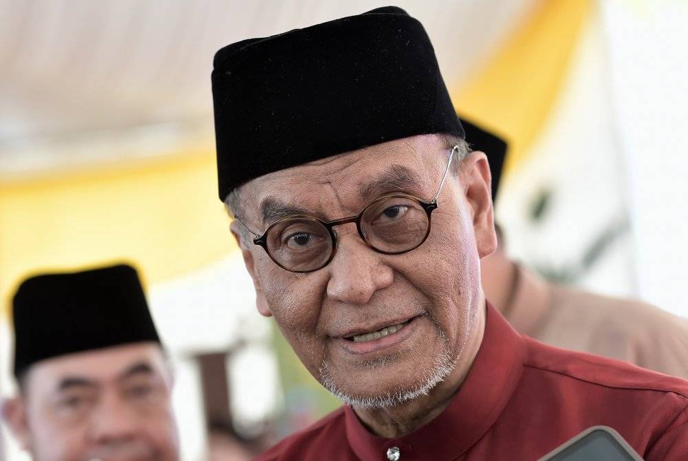 Dr Dzulkefly pada sidang media ketika hadir ke Rumah Terbuka Aidilfitri Parlimen Kuala Selangor di Puncak Alam pada Ahad.