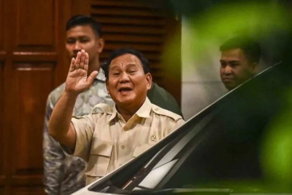 Prabowo (tengah) memuji kebijaksanaan MK kerana berhasil menyelesaikan sengketa Pemilihan Umum (Pemilu 2024). Foto Agensi