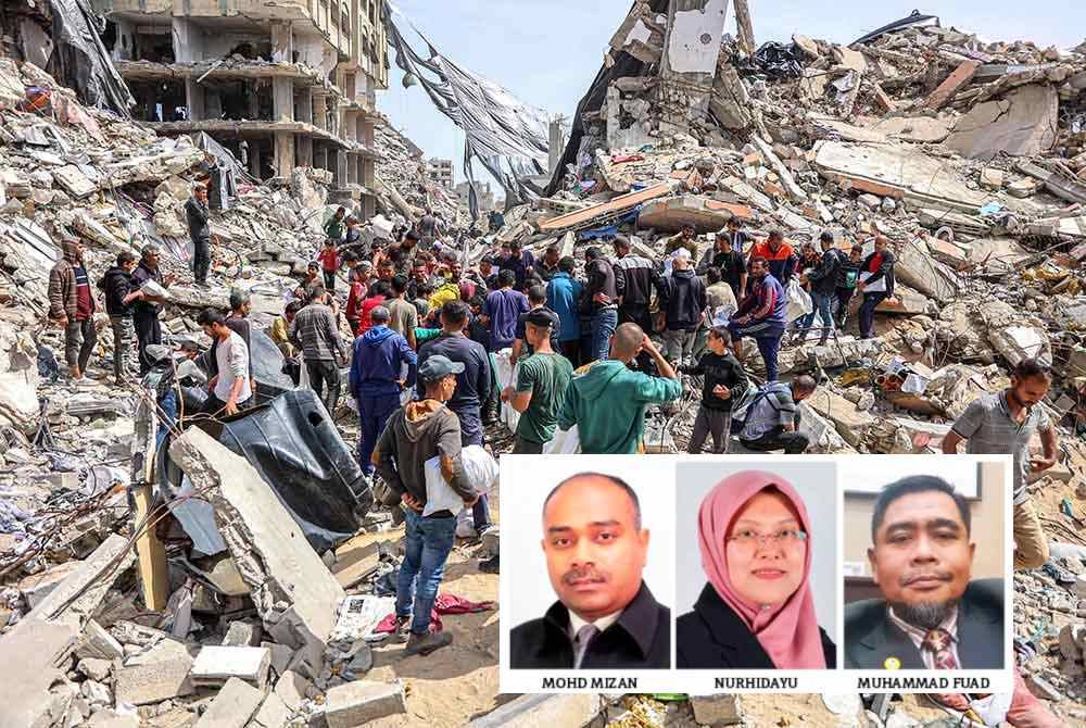 Orang ramai berkumpul di tepi bangunan yang musnah di tapak penurunan bantuan kemanusiaan di utara Semenanjung Gaza pada Isnin. Foto AFP