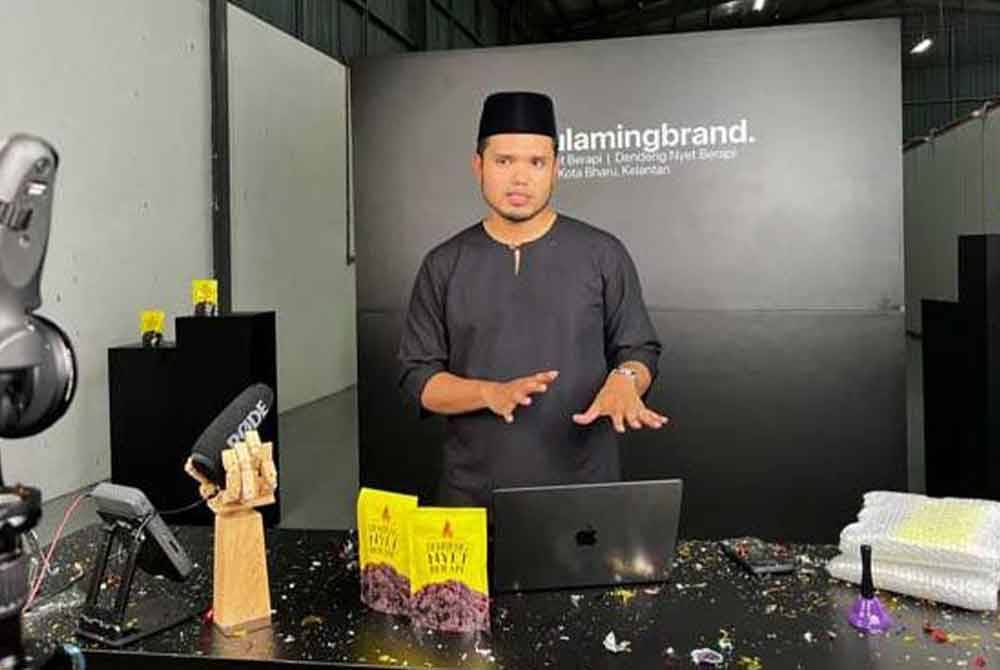 Dilaporkan, Khairul Aming telah mengambil tindakan terhadap seorang peniaga kerana menciplak hampir 90 peratus bungkusan Sambal Nyet dijualnya sejak empat tahun lepas.