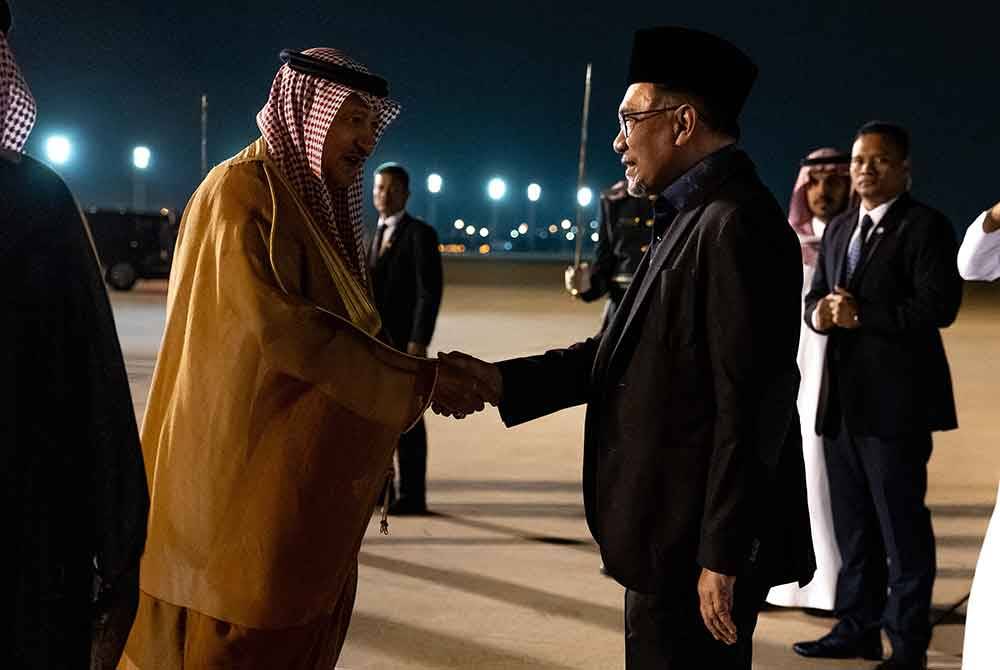 Anwar tiba di Riyadh pada Sabtu malam dalam rangka lawatan tiga hari bagi menghadiri Mesyuarat Khas Forum Ekonomi Sedunia (WEF).Foto Bernama