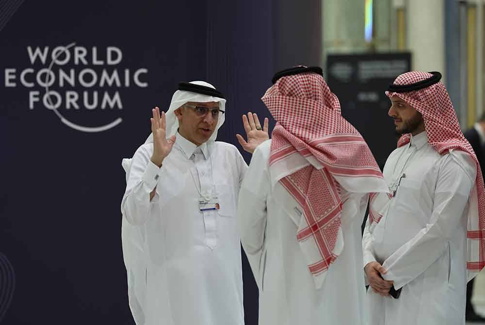 Mesyuarat Khas Forum Ekonomi Sedunia (WEF) bermula di Riyadh, Arab Saudi hari ini, dengan matlamat untuk mencari penyelesaian kepada pelbagai cabaran global berkaitan isu kemanusiaan, iklim dan ekonomi.Foto Bernama