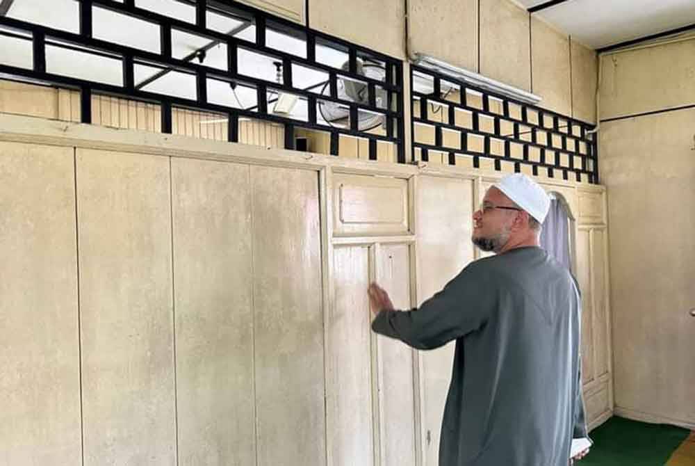 Keadaan dalam Surau Tuan Tabal sudah bersih dan kini dalam proses pembaikan sepenuhnya. - Foto: Masjid Muhammadi