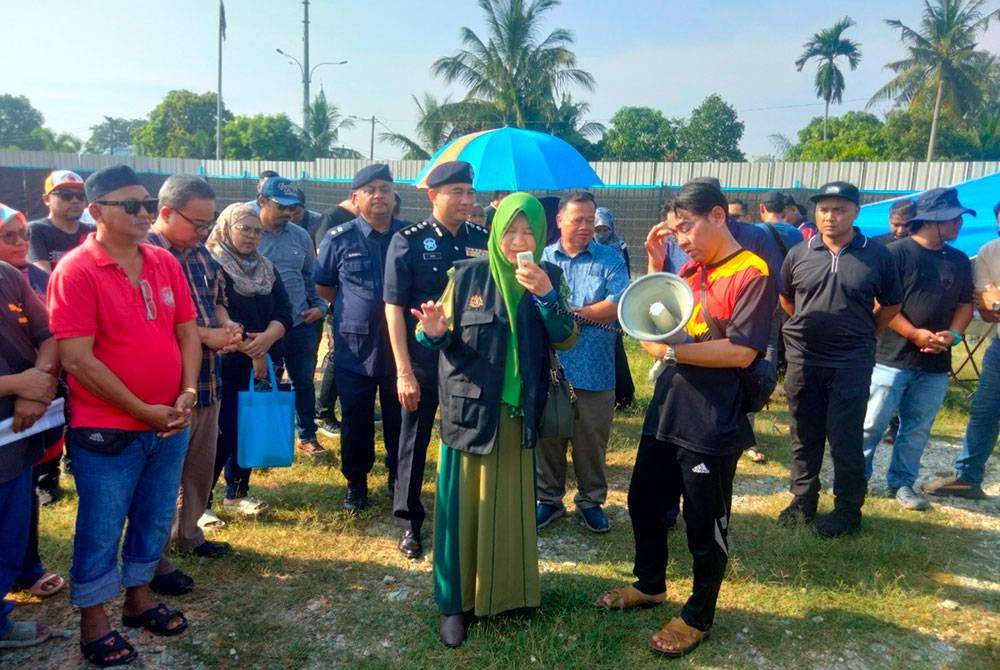 Halimah mengadakan perjumpaan dengan waris dan ahli keluarga terlibat dalam kerja-kerja penggalian dan pemindahan di Tanah Perkuburan Islam Selat Klang.