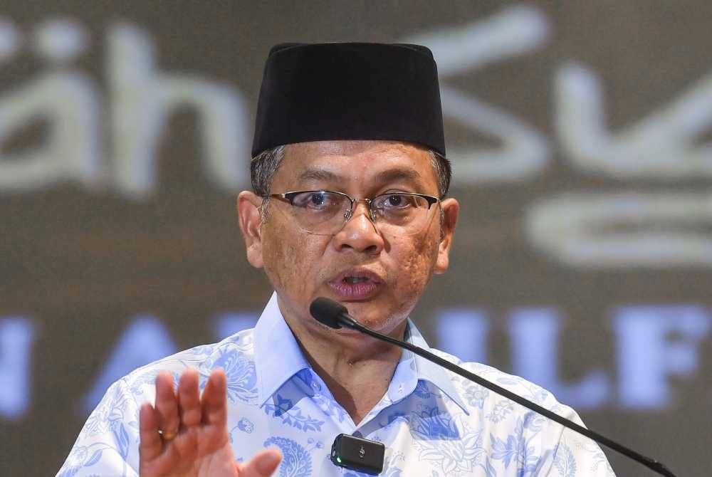 Dr Mohd Na'im