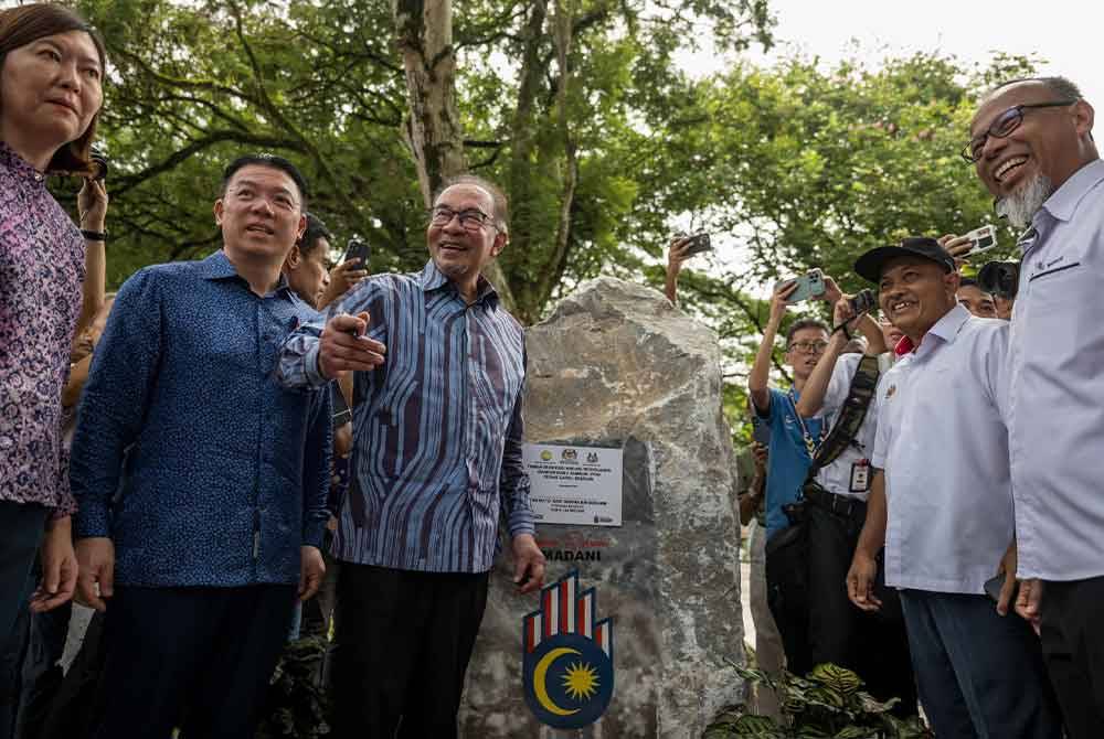 Perdana Menteri, Datuk Seri Anwar Ibrahim merasmikan Taman Rekreasi Madani Woodlands di Ipoh, Perak pada Sabtu.