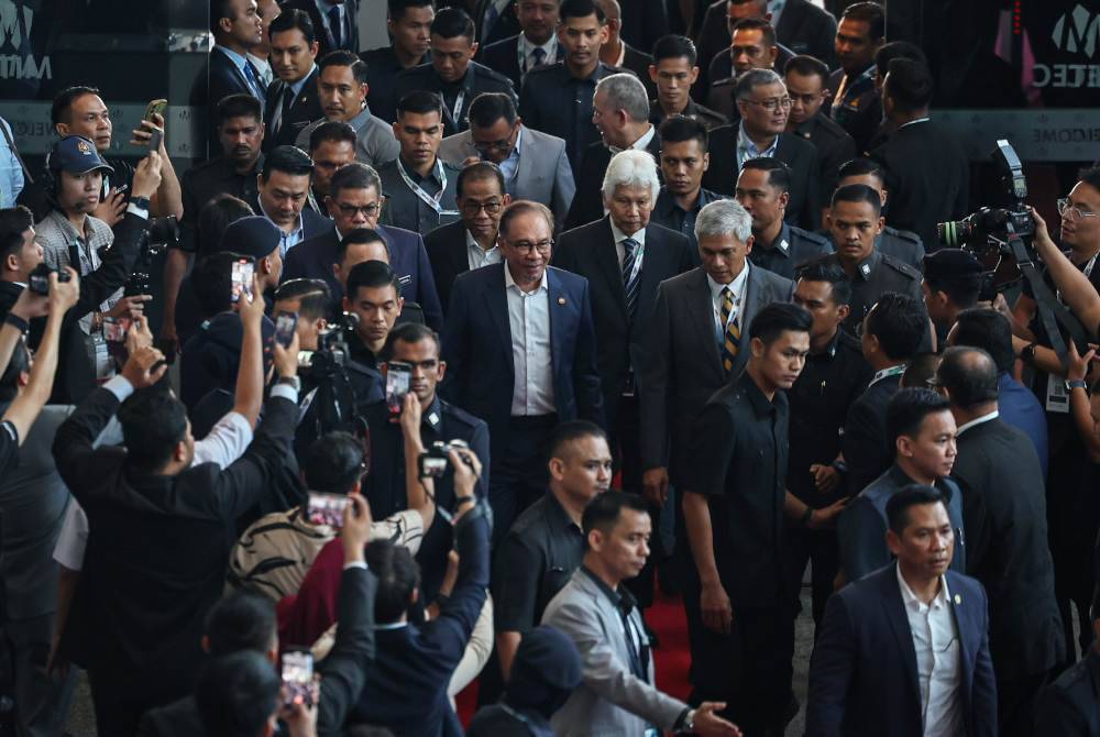 Anwar hadir pembukaan DSA dan NATSEC Asia 2024 di Pusat Pameran dan Dagangan Antarabangsa Malaysia (MITEC) hari ini. Foto Bernama