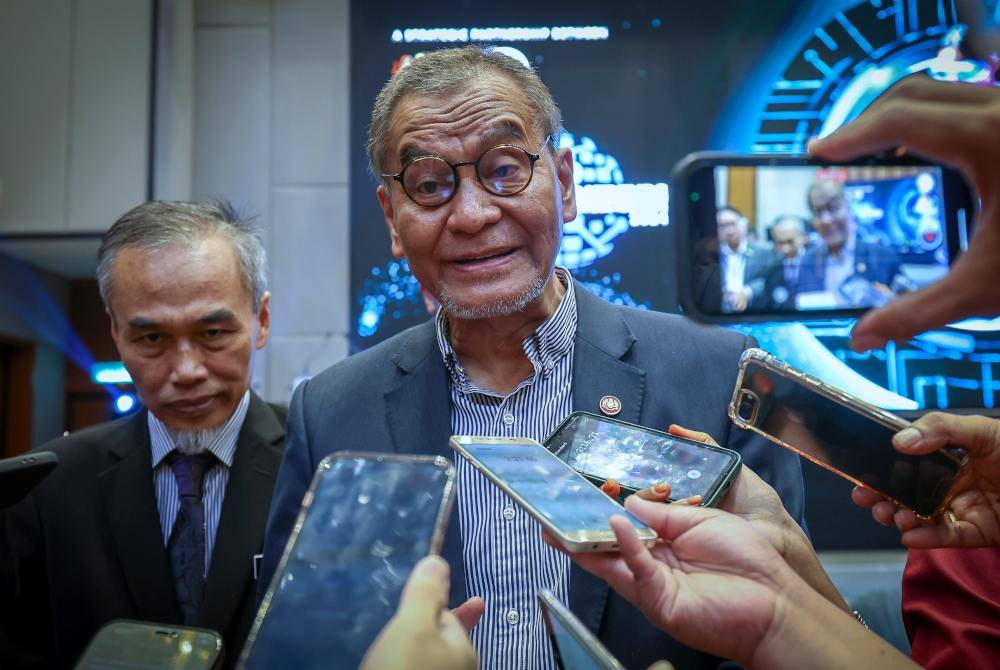 Dr Dzulkefly ketika bertemu pengamal media selepas prapelancaran The Malaysia International Healthcare Megatrends 2024 pada Isnin. Foto Bernama