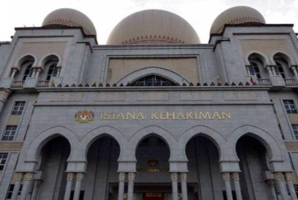 Mahkamah Persekutuan di Putrajaya pada Isnin menolak permohonan dua aktivis untuk mendapatkan kebenaran merayu terhadap keputusan AG yang menggunakan kuasa budi bicaranya untuk tidak mendakwa dua pendakwah iaitu Muhammad Zamri Vinoth Kalimuthu dan Firdaus Wong Wan Hung yang dikatakan menghina penganut agama Hindu.