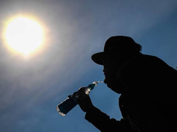 Kelantan dikenal pasti sedang mengalami gelombang haba tahap dua iaitu suhu maksimum harian melebihi 37 hingga 40 darjah celcius. Gambar hiasan. 