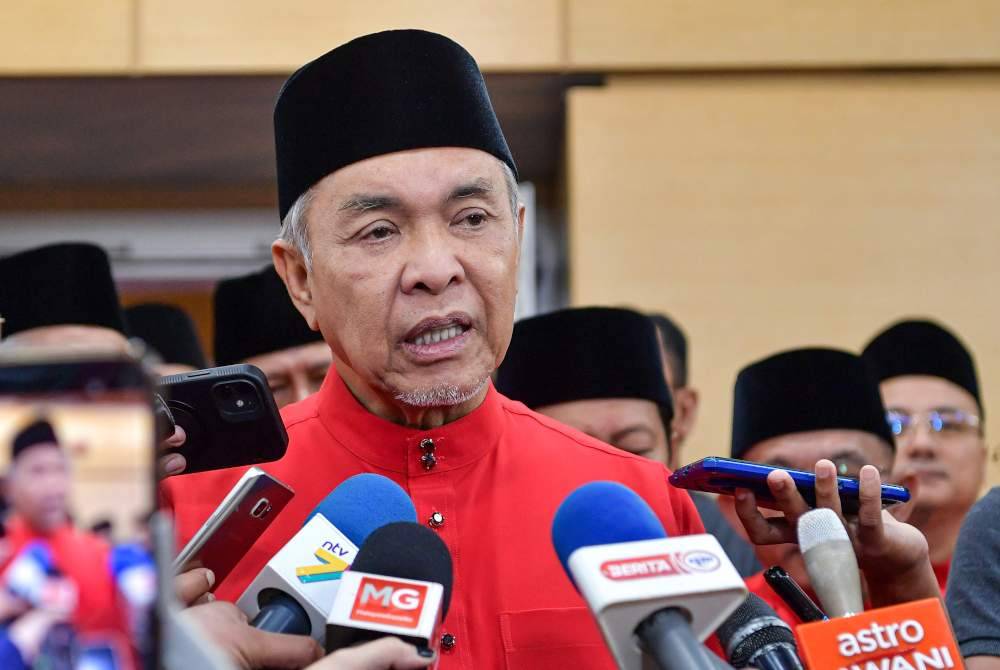 Presiden UMNO, Datuk Seri Ahmad Zahid Hamidi ketika sidang media selepas Sambutan Ulang Tahun UMNO ke-78 di Pusat Dagangan Dunia Kuala Lumpur (WTCKL) hari ini. Foto Bernama