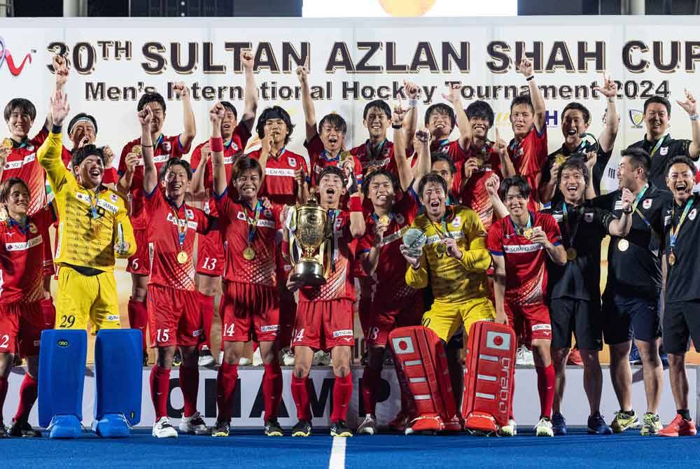 Pemain-pemain Jepun meraikan kejuaraan Piala Sultan Azlan Shah selepas menewaskan Pakistan dalam perlawanan akhir di Stadium Hoki Azlan Shah, Ipoh.