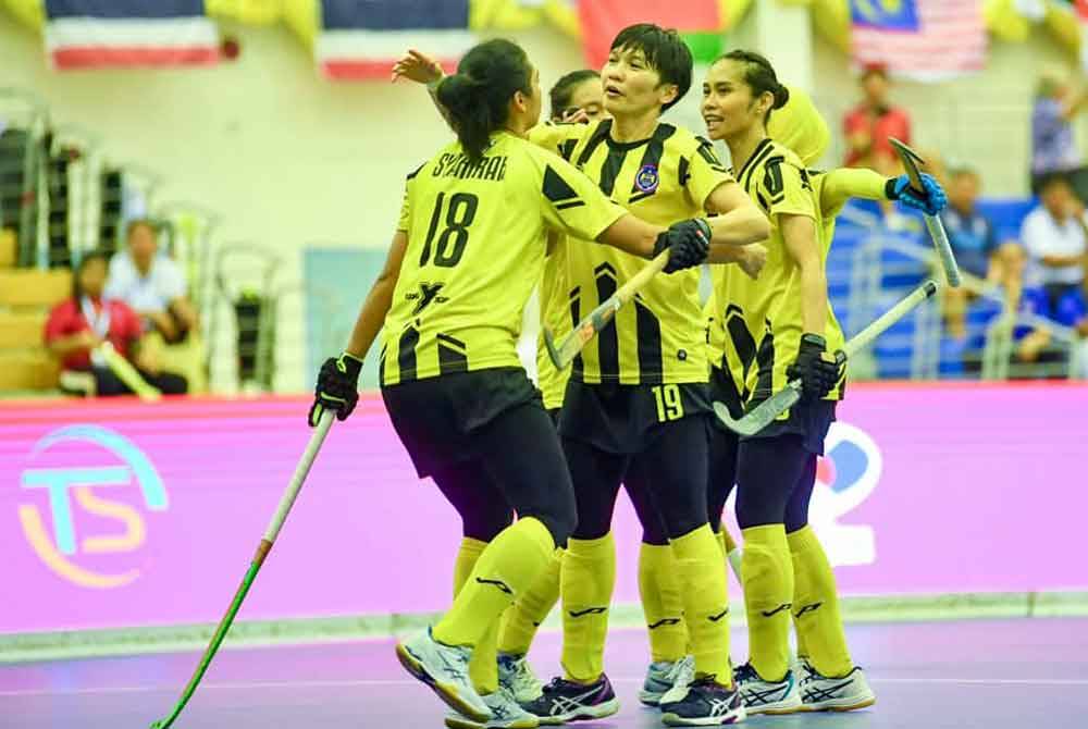 Skuad hoki wanita negara tamatkan kempen Hoki Dalam Dewan Piala Asia 2024 di tempat ketiga selepas tewaskan Indonesia 4-0 di Chonburi, Thailand, hari ini. Foto FB Malaysian Hockey Confederation