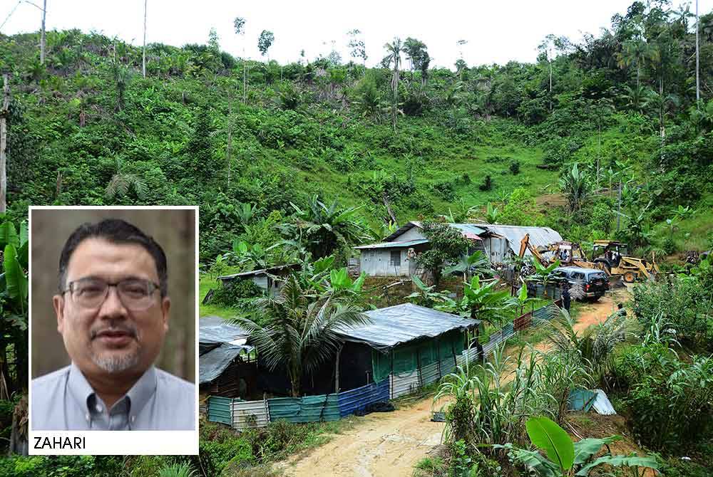 Pencerobohan di kawasan Hutan Simpan Kekal Bukit Lagong, Selangor yang pernah dikesan JPSM. (Gambar kecil: Zahari)