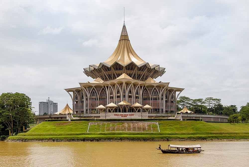 Sarawak dapat menunjukkan desentralisasi membawa kepada hasil lebih baik, maka alasan untuk semua negeri mendapatkan lebih banyak autonomi akan tidak dapat dinafikan.