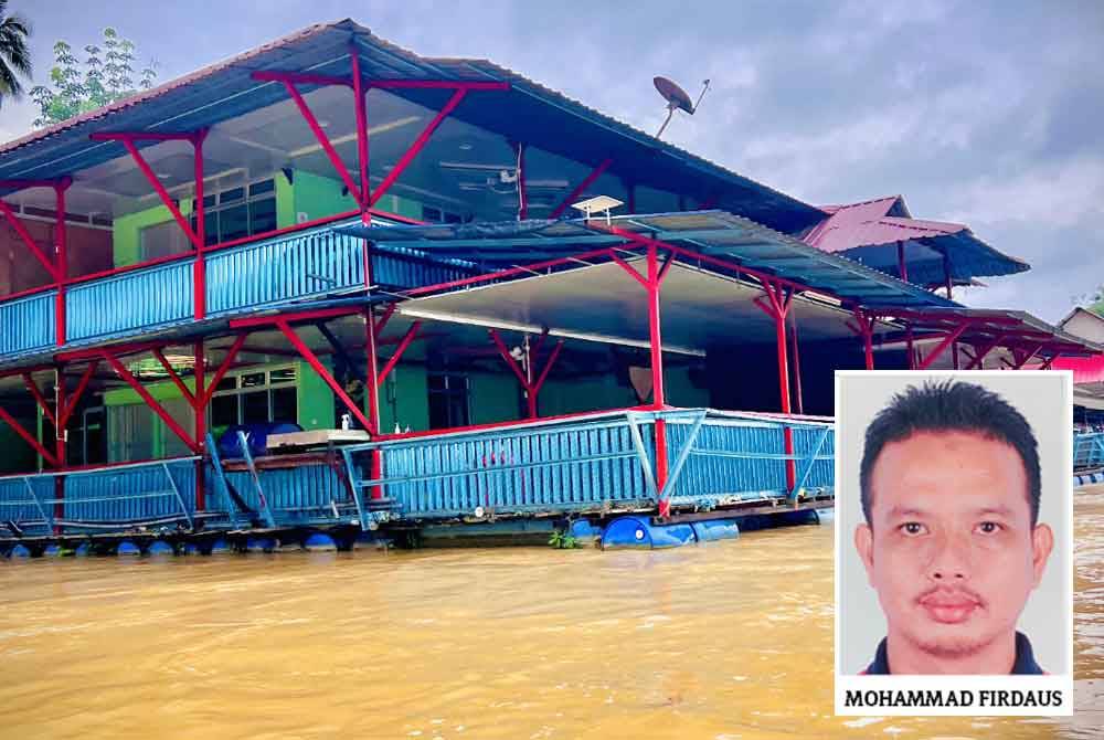 Rumah rakit dua tingkat turut dilengkapi kolam renang. (Gambar kecil: Mohammad Firdaus)