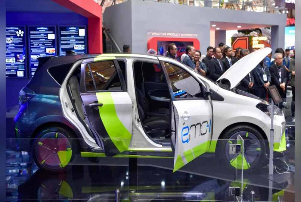 Perodua prototaip EV pertama dikenali sebagai Myvi Emo-1 pada Malaysia AutoShow 2024 di Taman Ekspo Pertanian Malaysia Serdang (MAEPS) pada Selasa. Foto Bernama