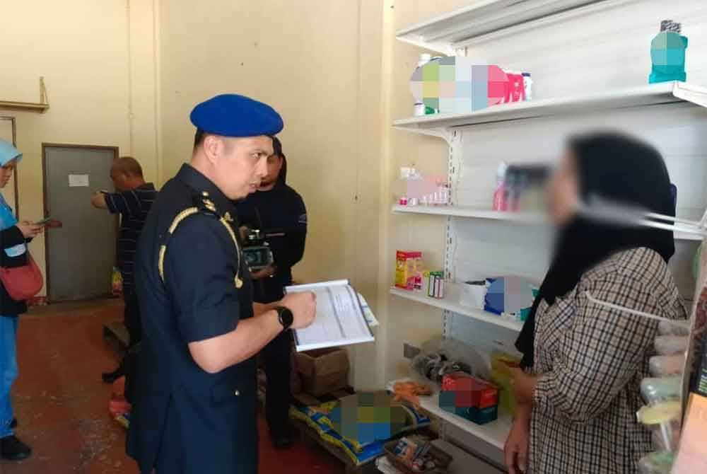 Azdy mengeluarkan notis kepada peniaga yang didakwa menjual paku simen dengan harga 20 sebatang di Pekan Botition, Sugut.