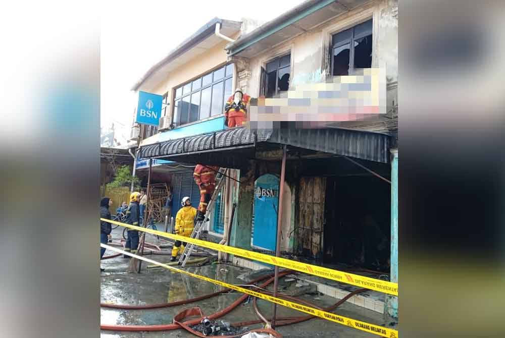 Tiga sekeluarga maut dalam kebakaran membabitkan sebuah rumah kedai dua tingkat, pada Sabtu.