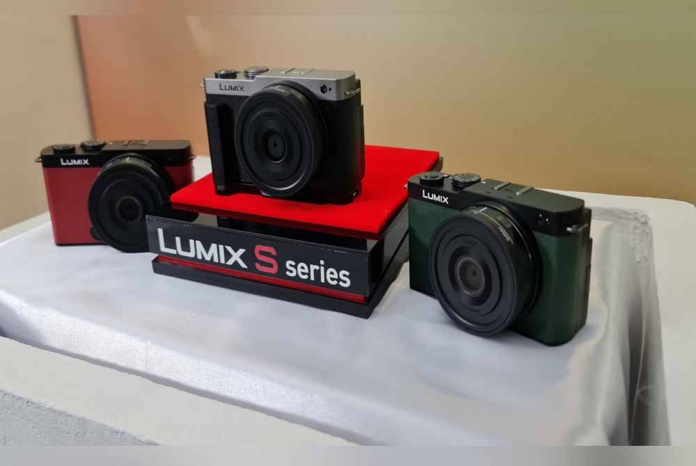 Rekabentuk LUMIX S9 bersaiz kompak dan ringan sekaligus menjadikannya mudah digunakan dan berupaya memberi pengalaman baharu serta sesuai digunakan oleh pencipta kandungan.